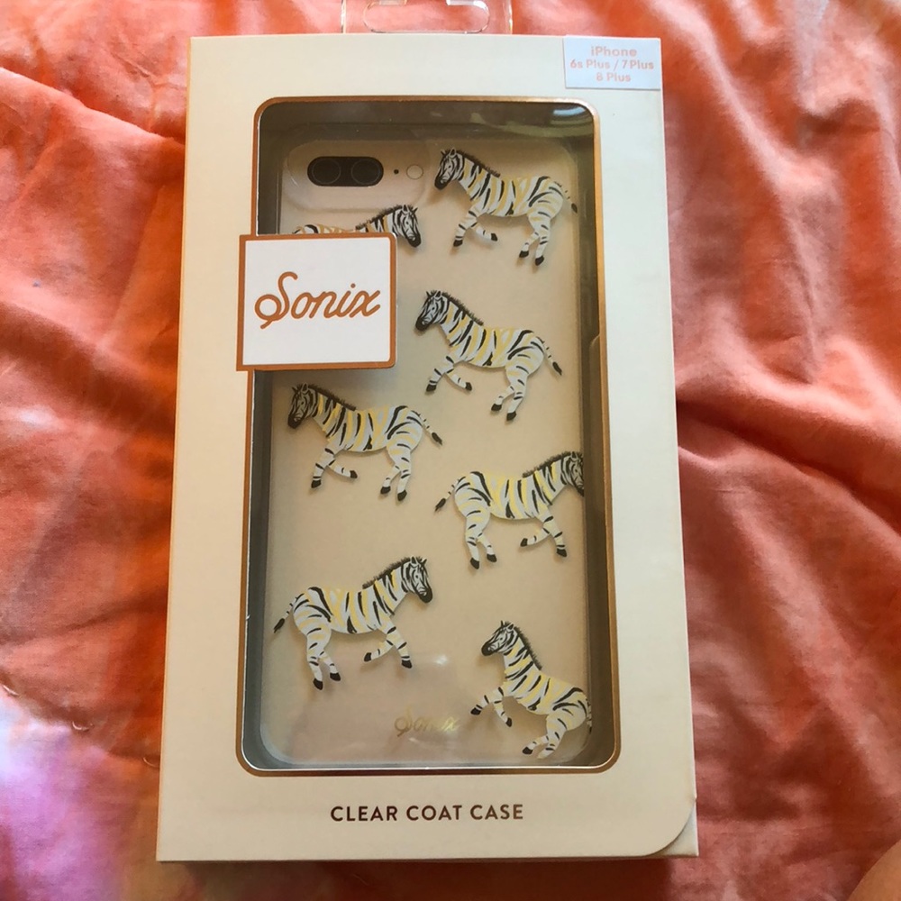 BRAND NEW CUTE SONIX CASE FOR IPHONE 6/7/8+!!